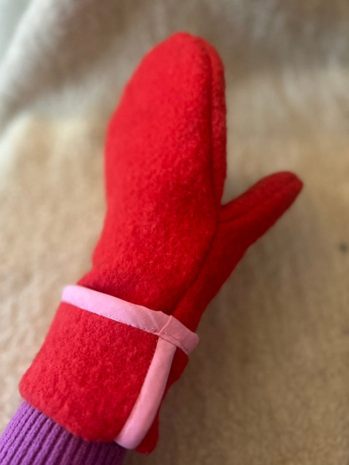 Upcycled Vintage Blanket Mittens